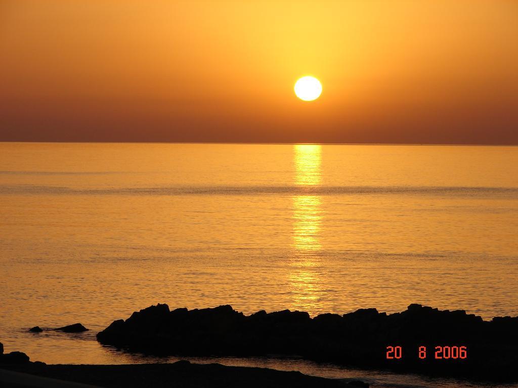 Affittacamere - Restaurante Playa Azul 2*