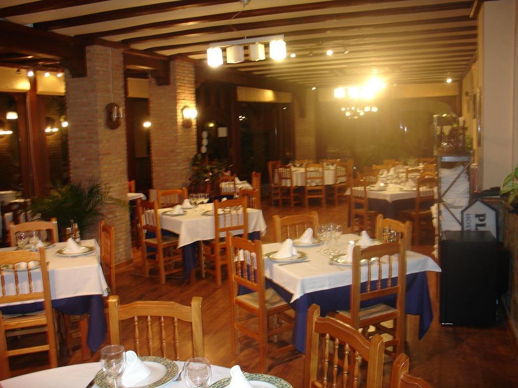 - Restaurante Playa Azul