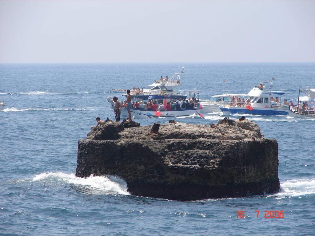 - Restaurante Playa Azul Pensión 2*