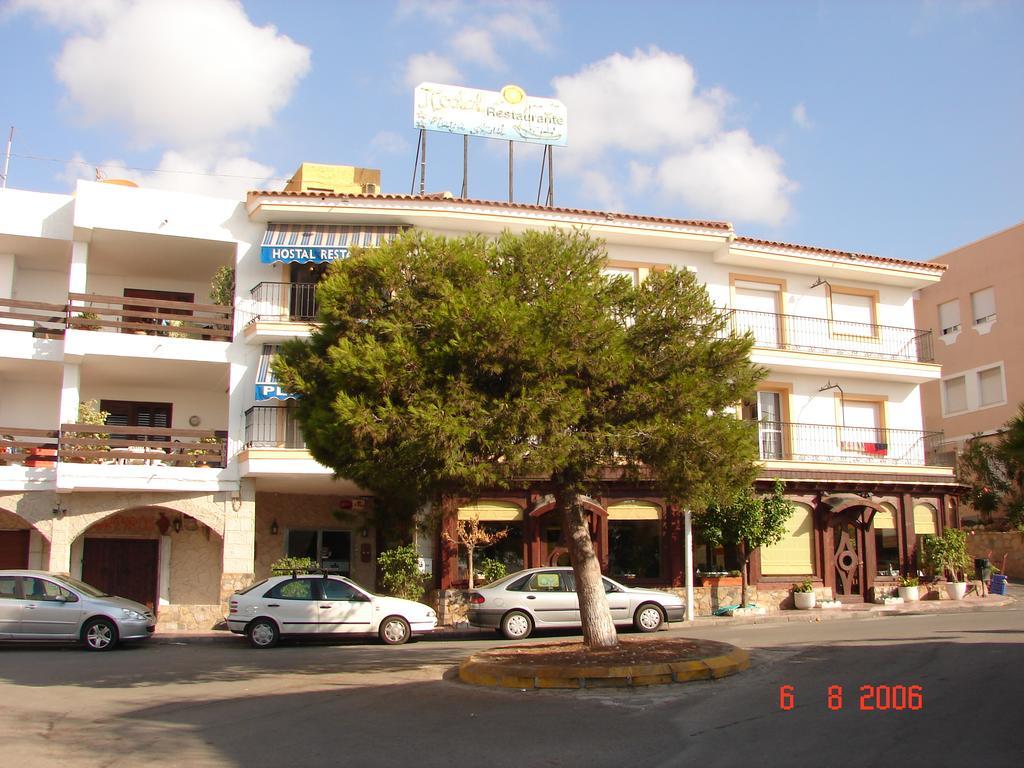 - Restaurante Playa Azul